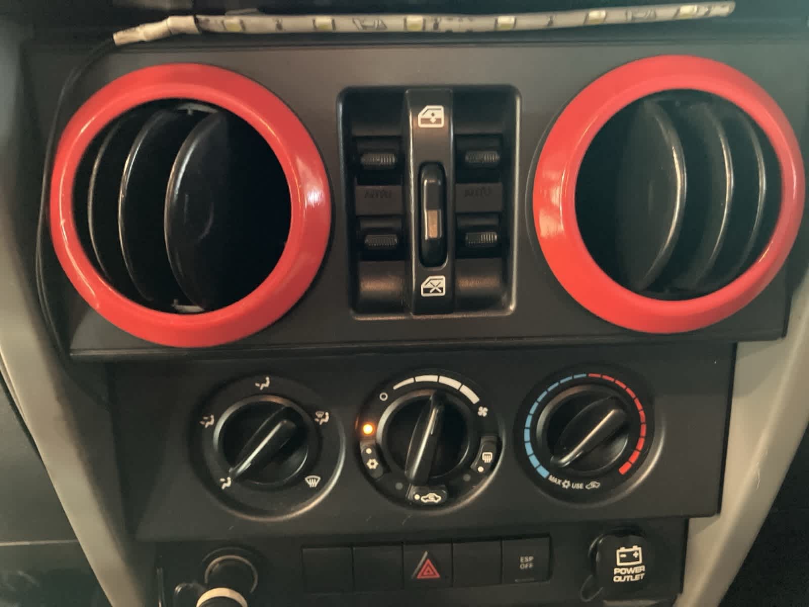 Thumbnail: 2009 Jeep Wrangler - 16