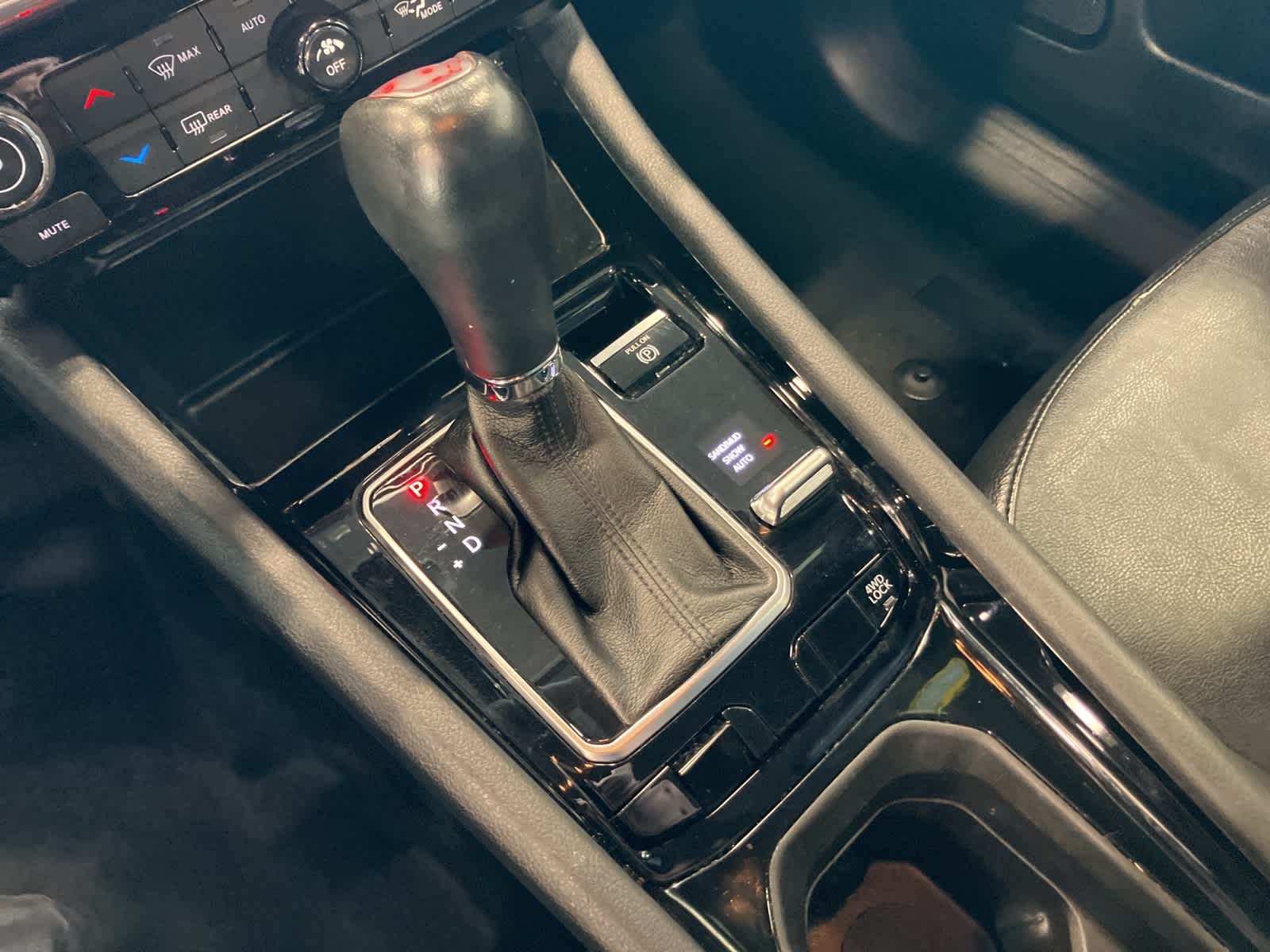 Thumbnail: 2023 Jeep Compass - 17