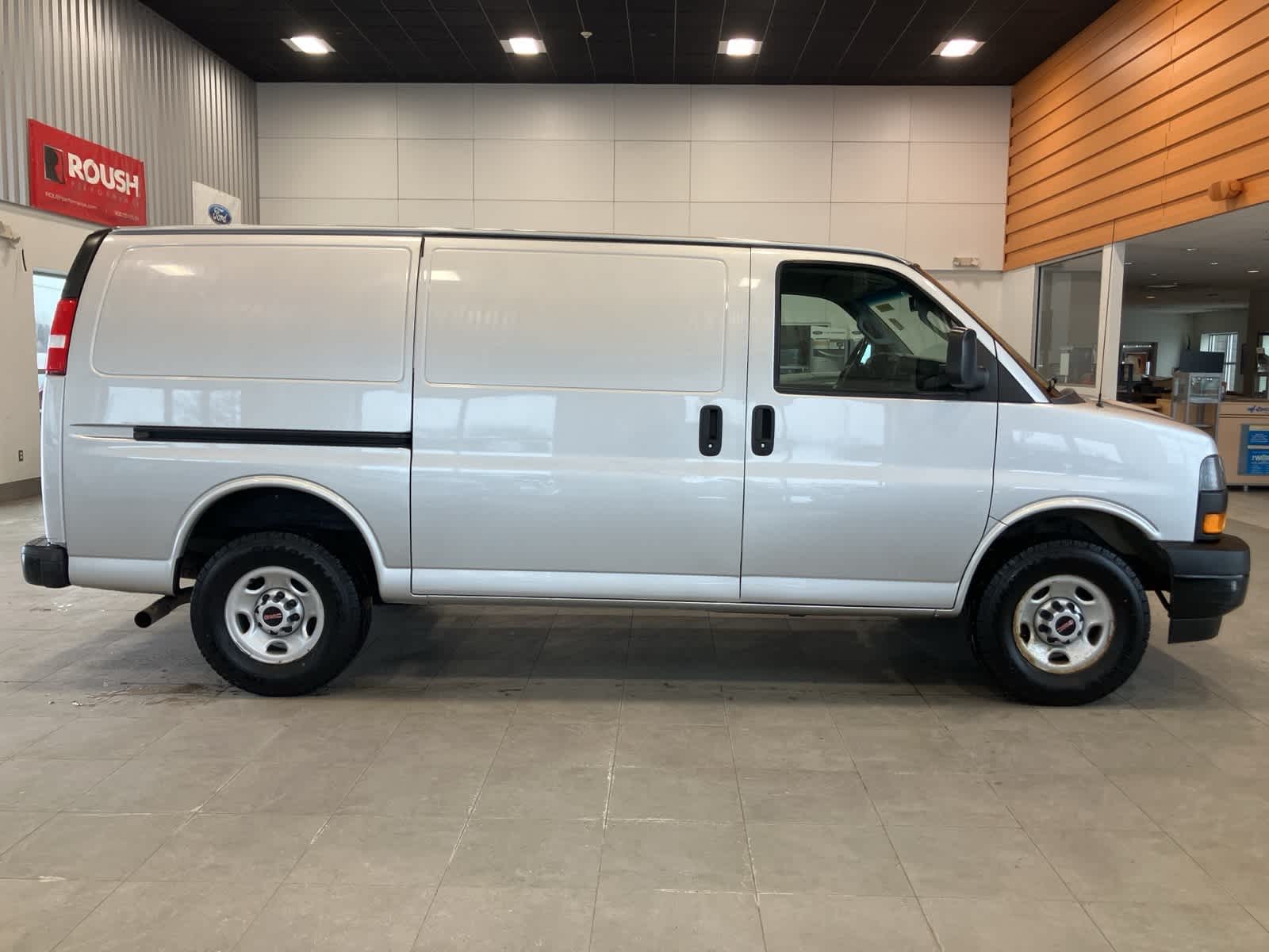 Thumbnail: 2021 GMC Savana - 4