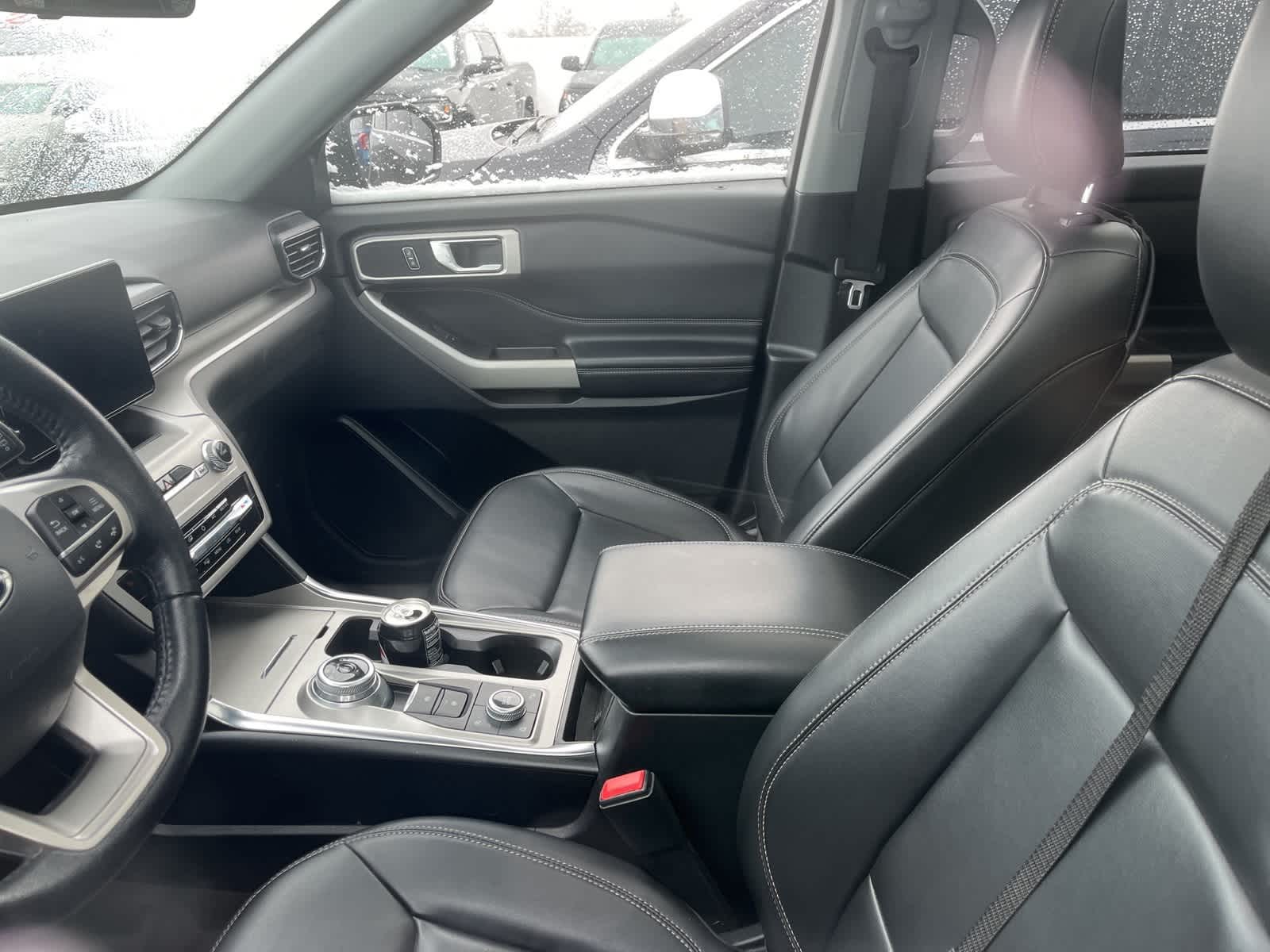 Thumbnail: 2021 Ford Explorer - 25