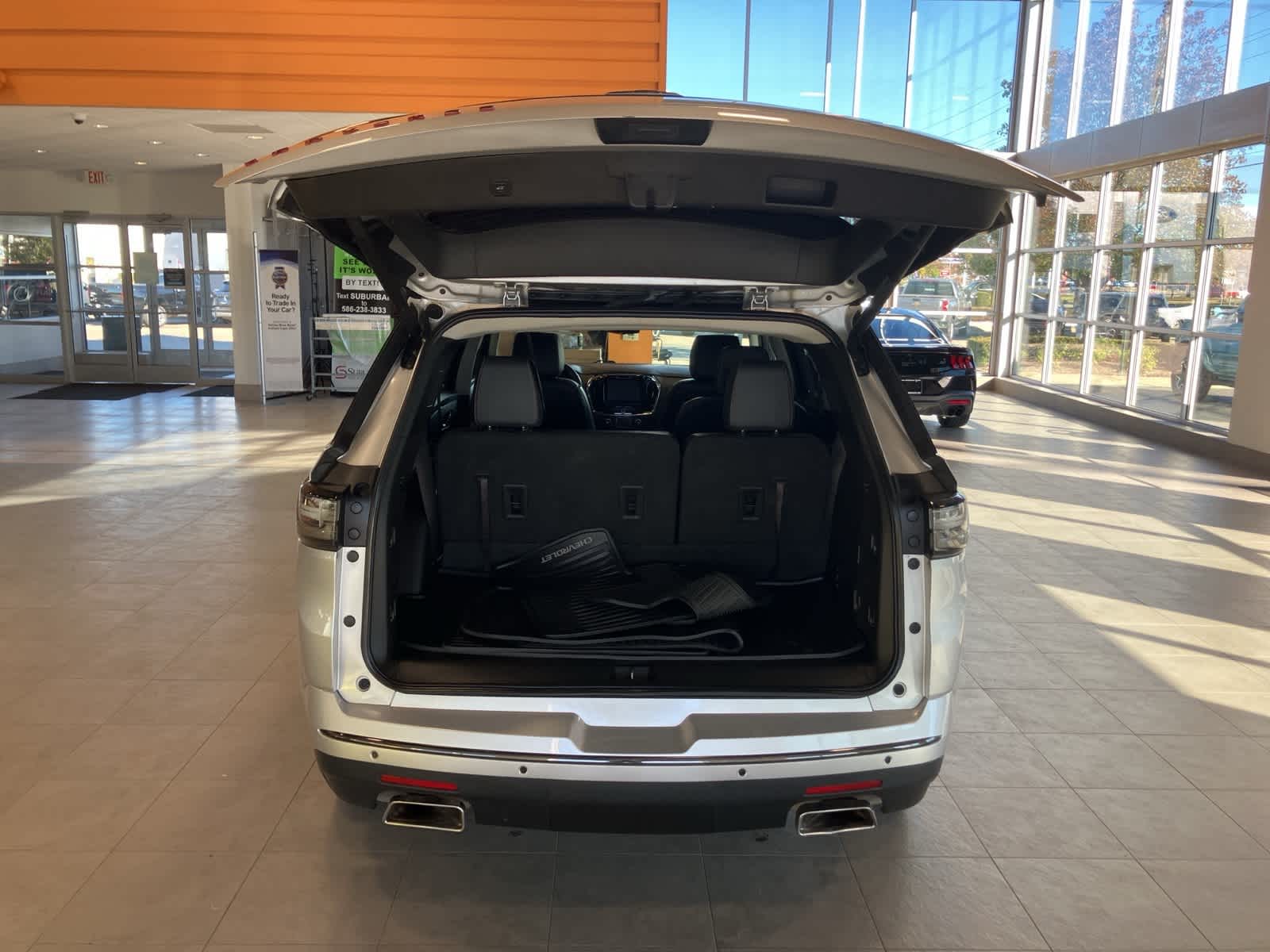 Thumbnail: 2018 Chevrolet Traverse - 31