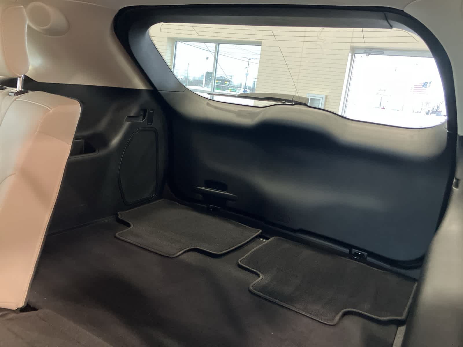 Thumbnail: 2023 Ford Edge - 27