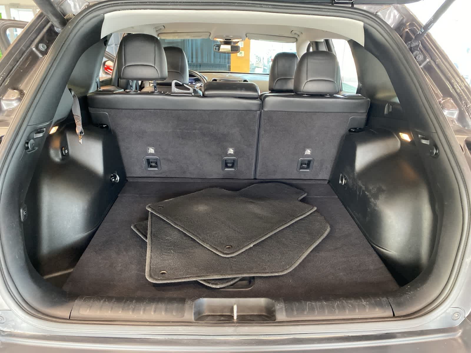 Thumbnail: 2021 Jeep Cherokee - 28