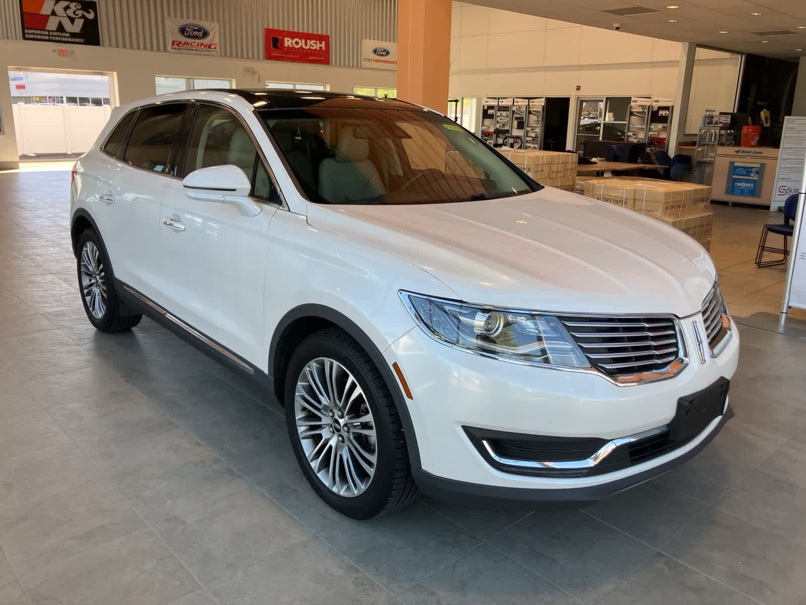 Thumbnail: 2016 Lincoln MKX - 3