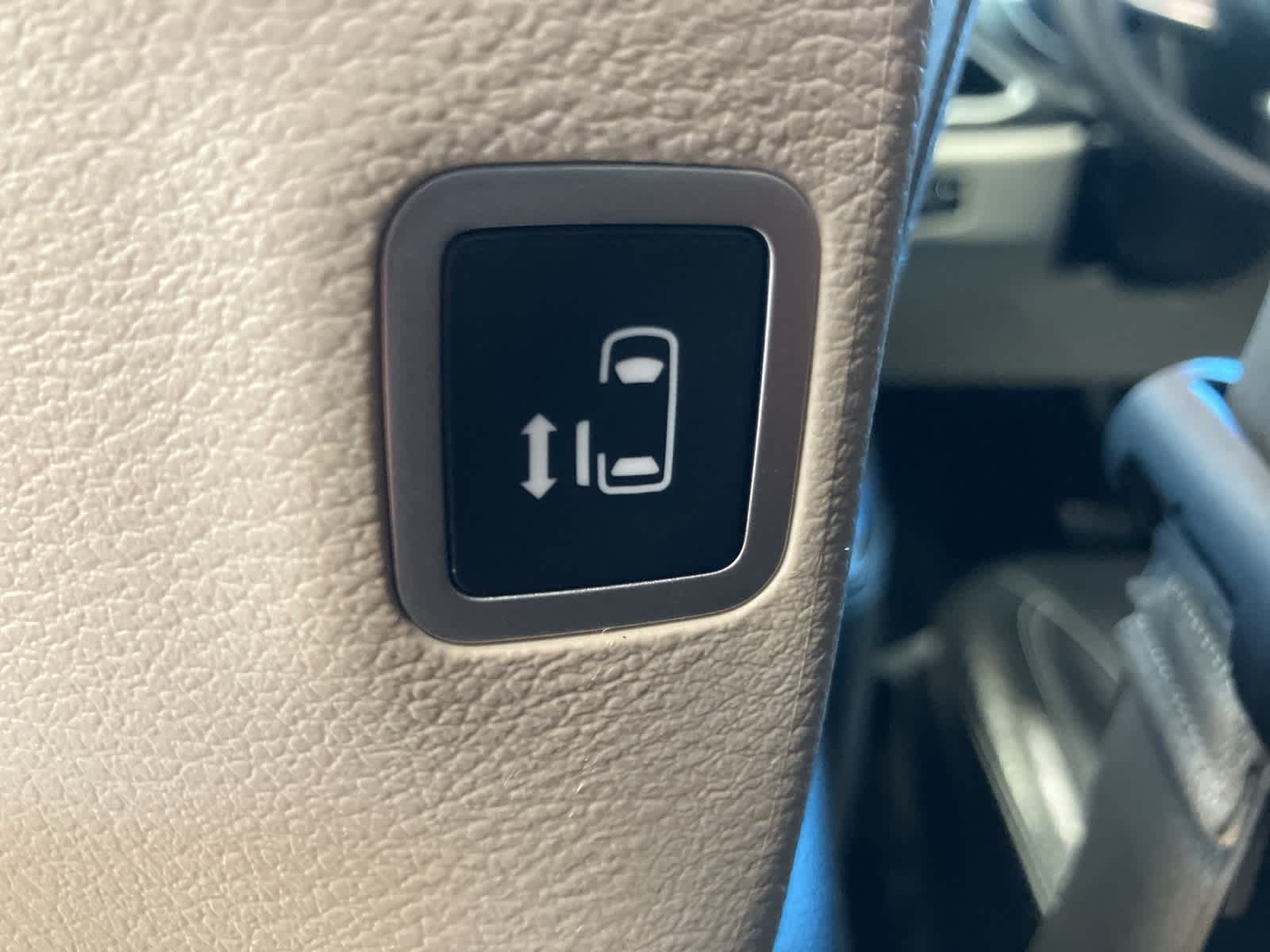 Thumbnail: 2022 Chrysler Pacifica - 31