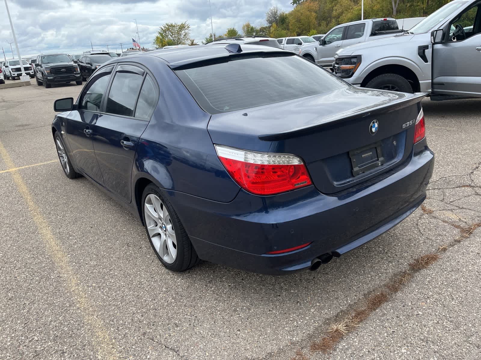 Thumbnail: 2009 BMW 5 Series - 10