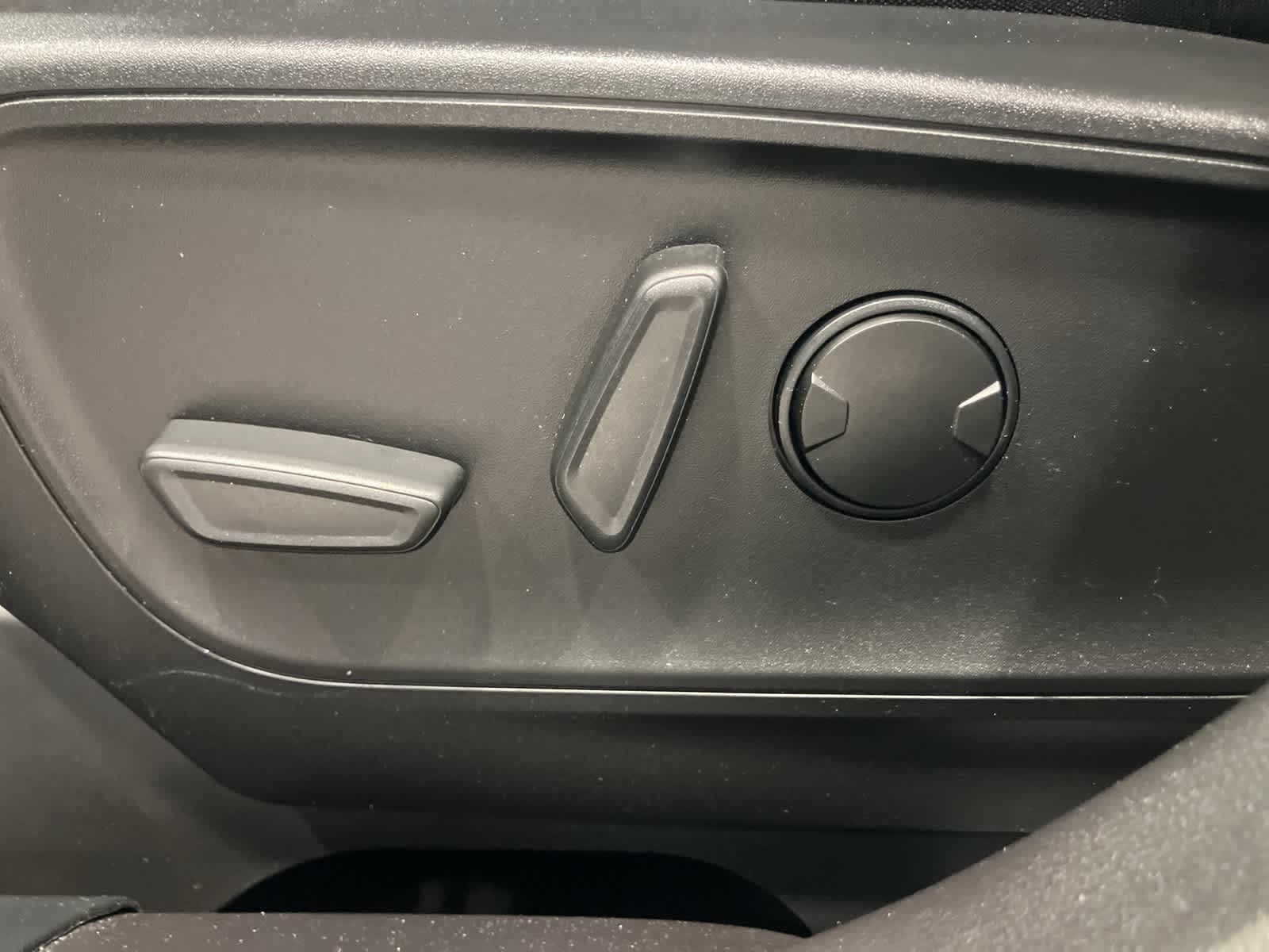 Thumbnail: 2023 Ford Escape - 12