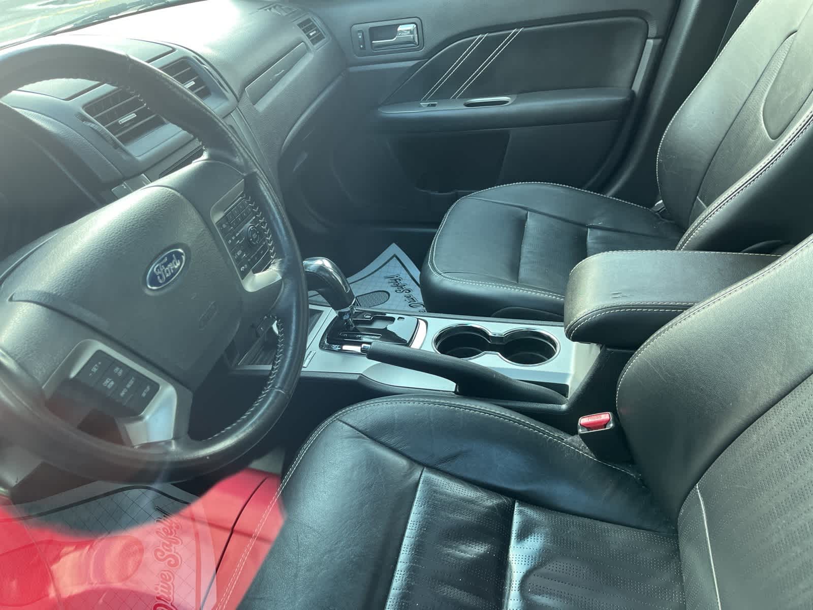 Thumbnail: 2010 Ford Fusion - 25