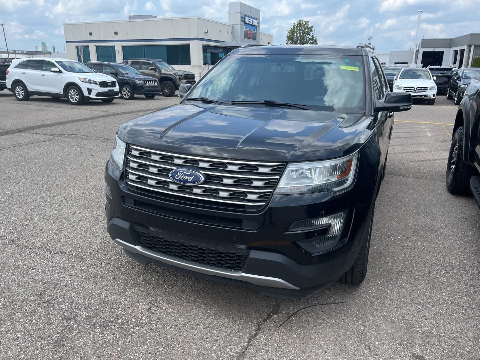 2016 Ford Explorer XLT 3