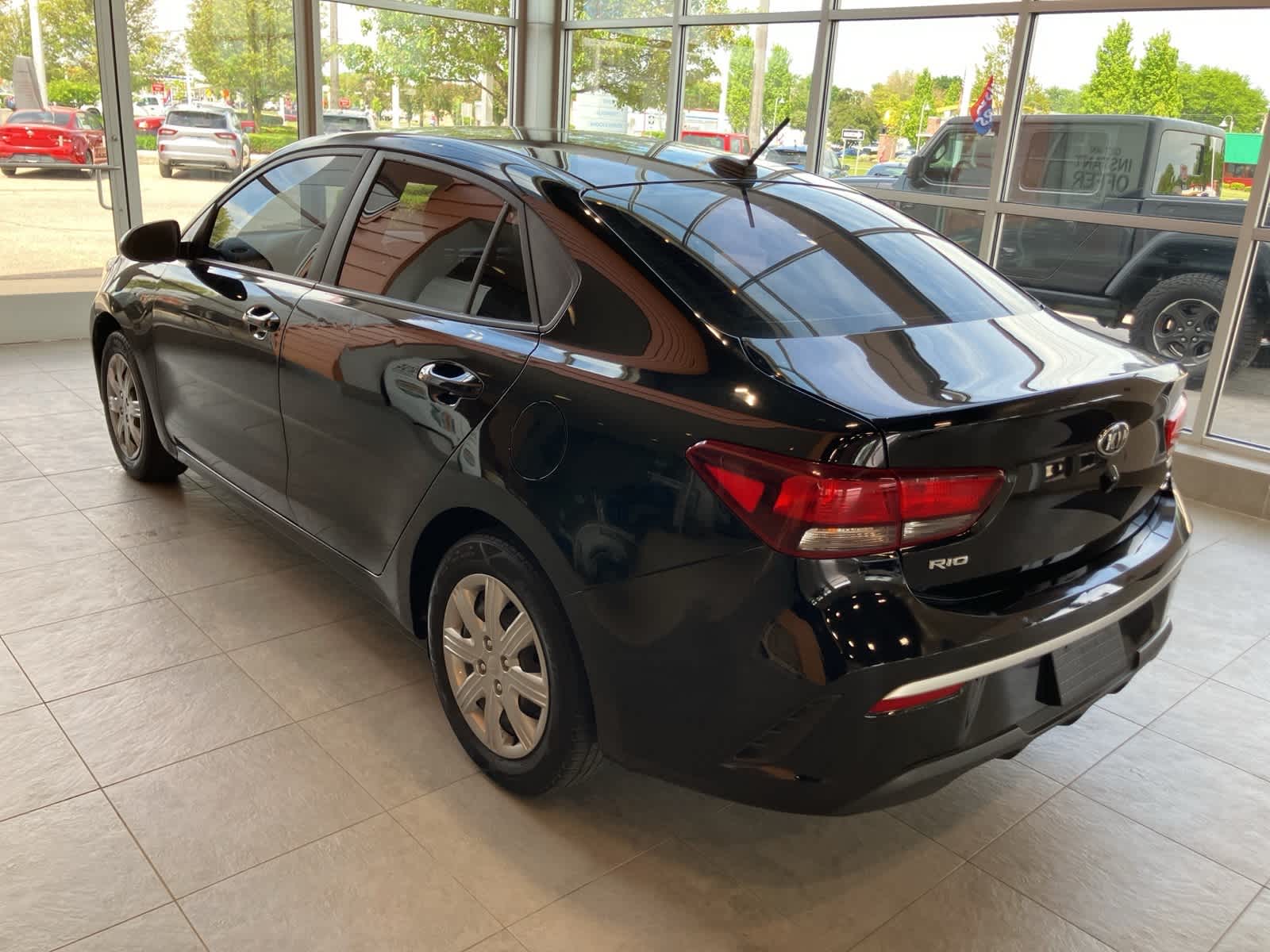 Thumbnail: 2021 Kia Rio - 7