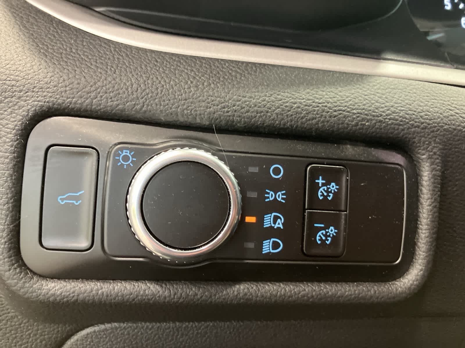 Thumbnail: 2023 Ford Explorer - 11