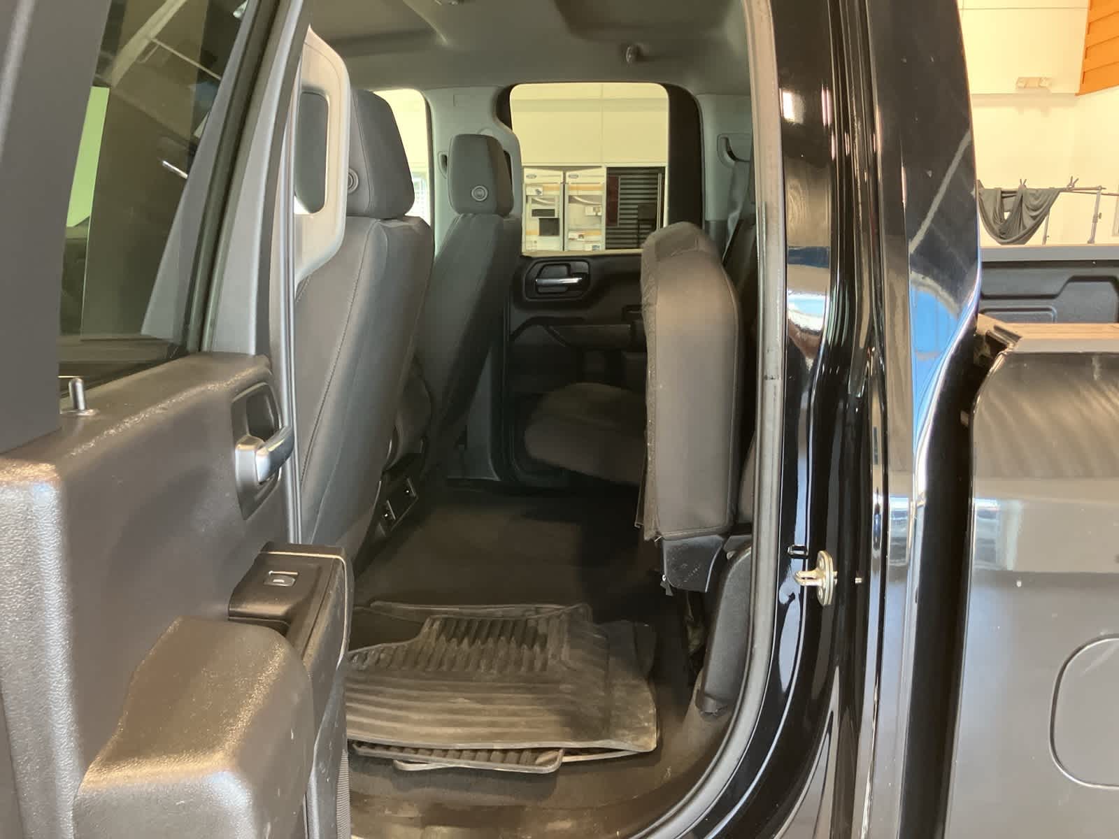 Thumbnail: 2021 Chevrolet Silverado 2500 - 25