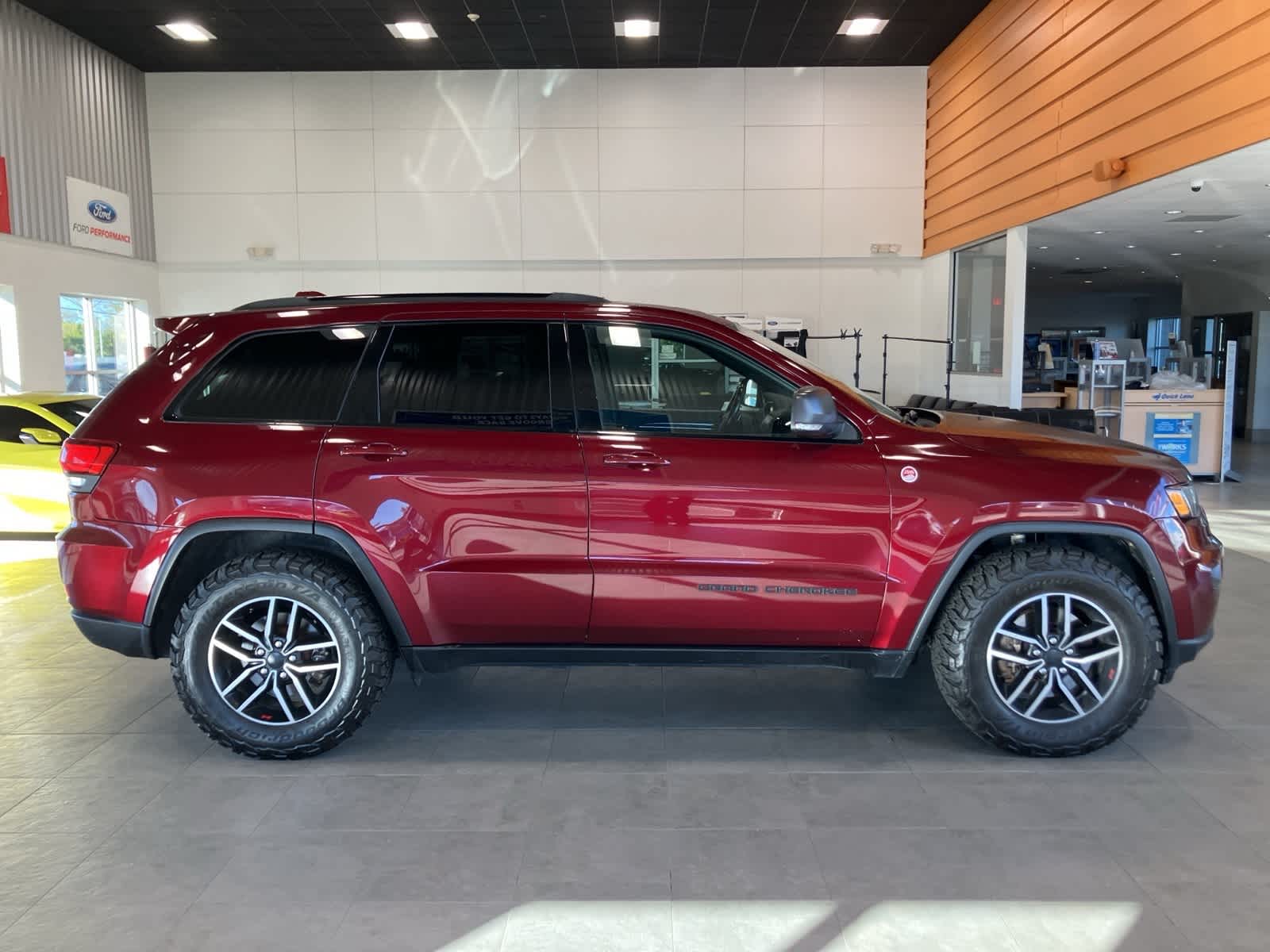 Thumbnail: 2020 Jeep Grand Cherokee - 4