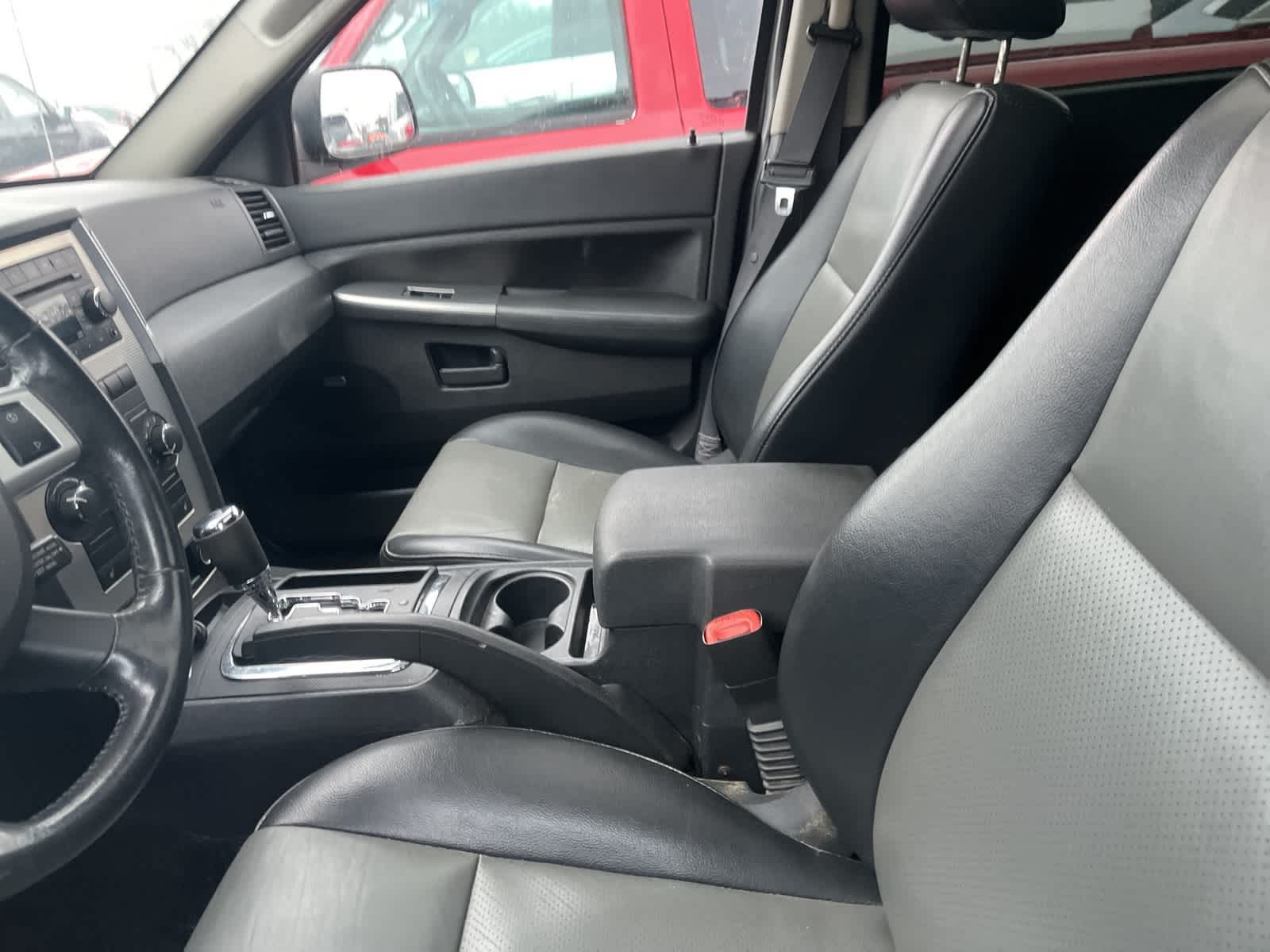 Thumbnail: 2008 Jeep Grand Cherokee - 26