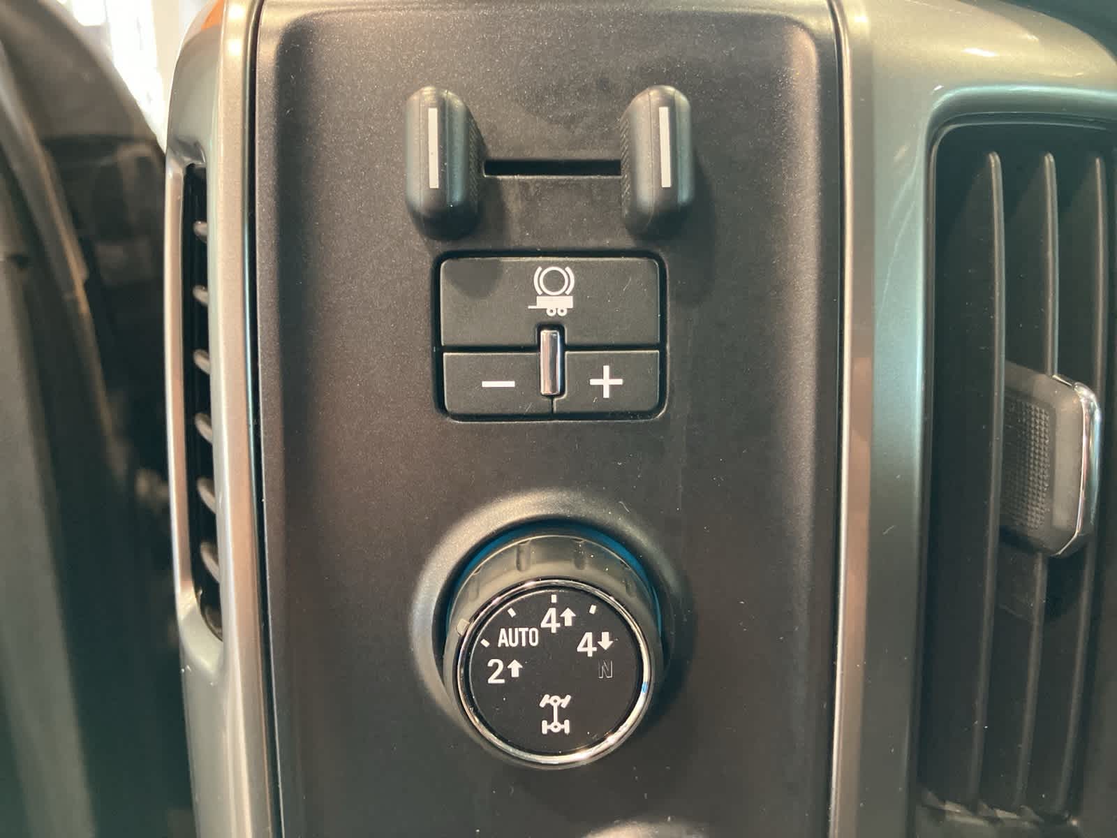 Thumbnail: 2016 Chevrolet Silverado 1500 - 12