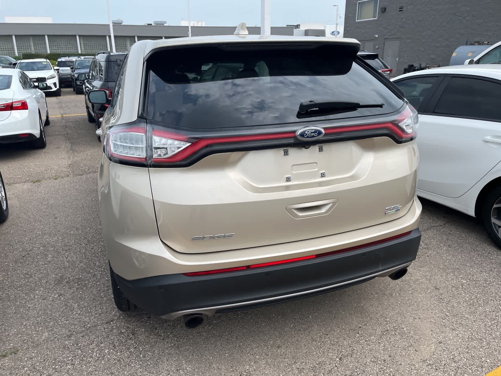 Thumbnail: 2018 Ford Edge - 10
