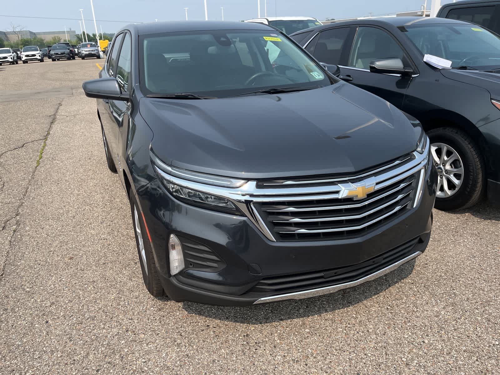 Thumbnail: 2023 Chevrolet Equinox - 16