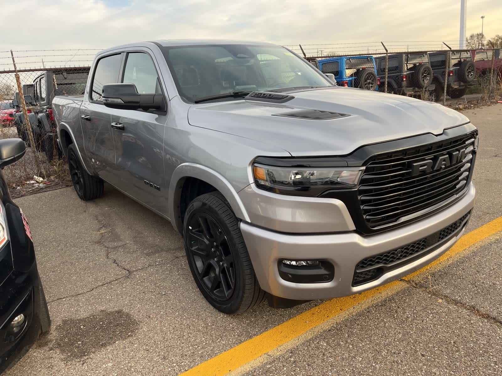 Thumbnail: 2025 RAM 1500 - 18