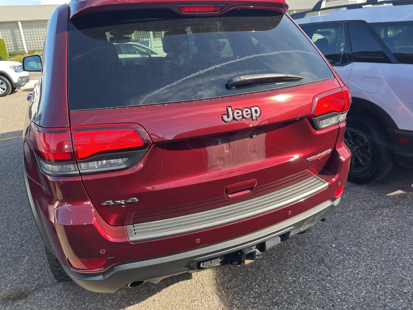 Thumbnail: 2020 Jeep Grand Cherokee - 12