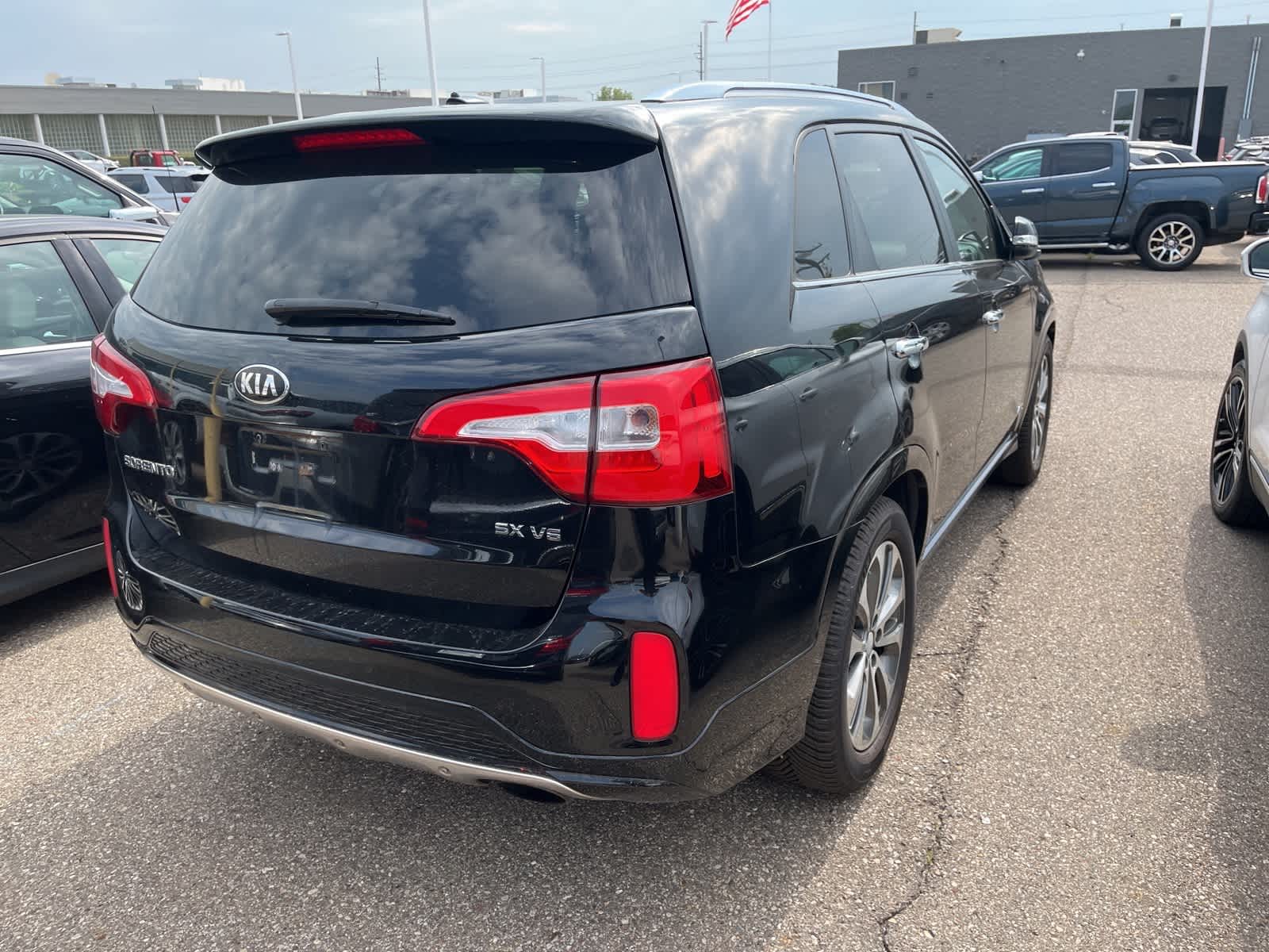 Thumbnail: 2015 Kia Sorento - 13