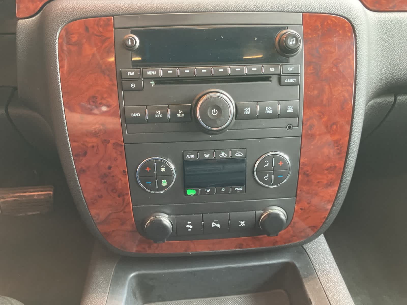 Thumbnail: 2010 Chevrolet Silverado 1500 - 17