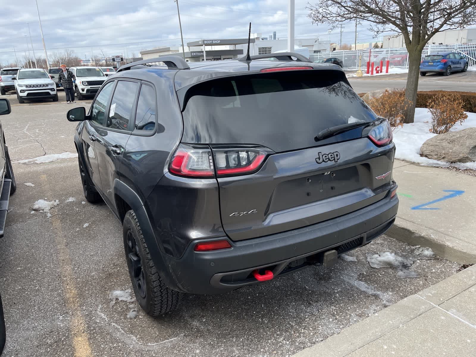 Thumbnail: 2020 Jeep Cherokee - 9