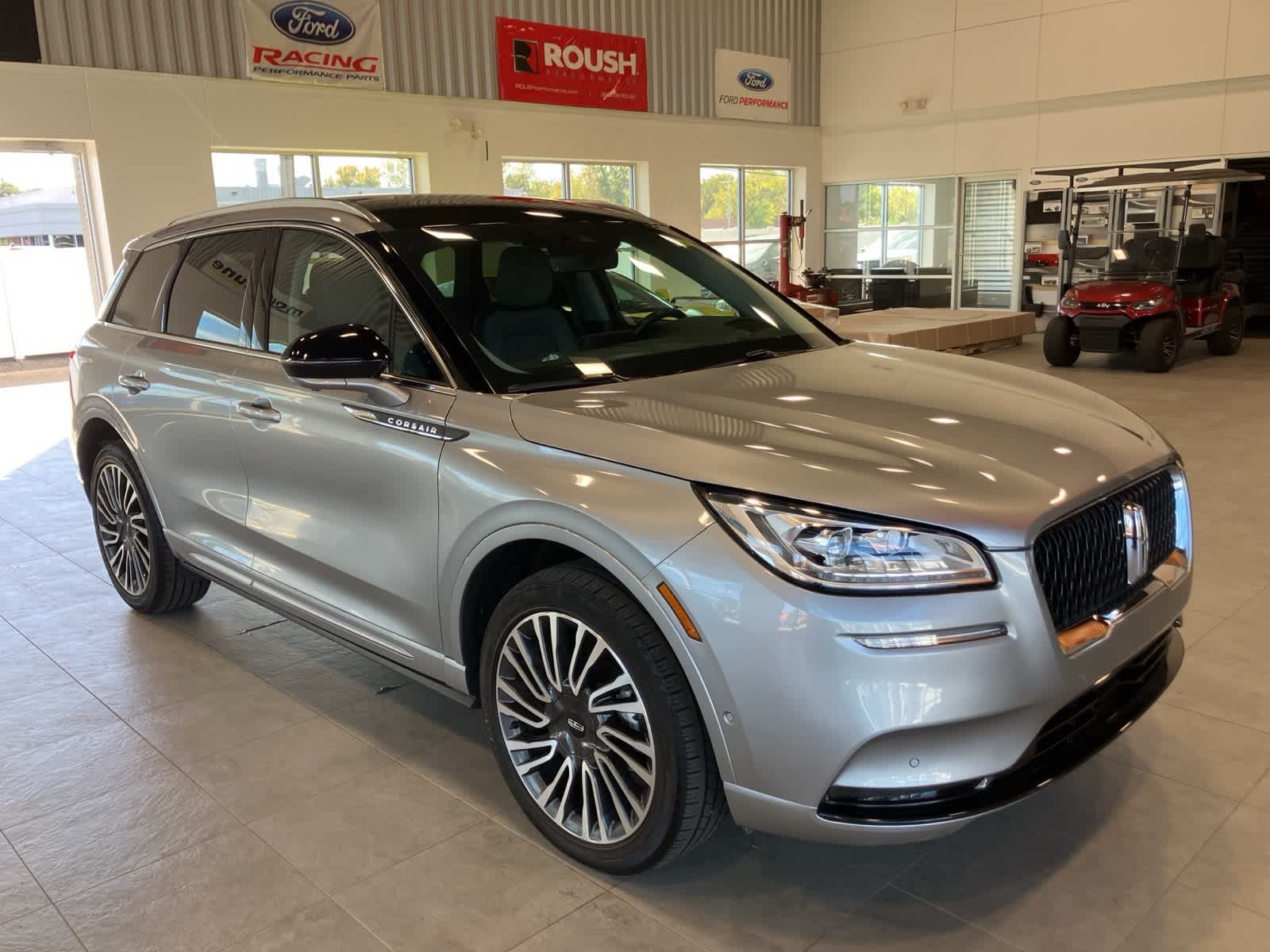 Thumbnail: 2022 Lincoln Corsair - 3