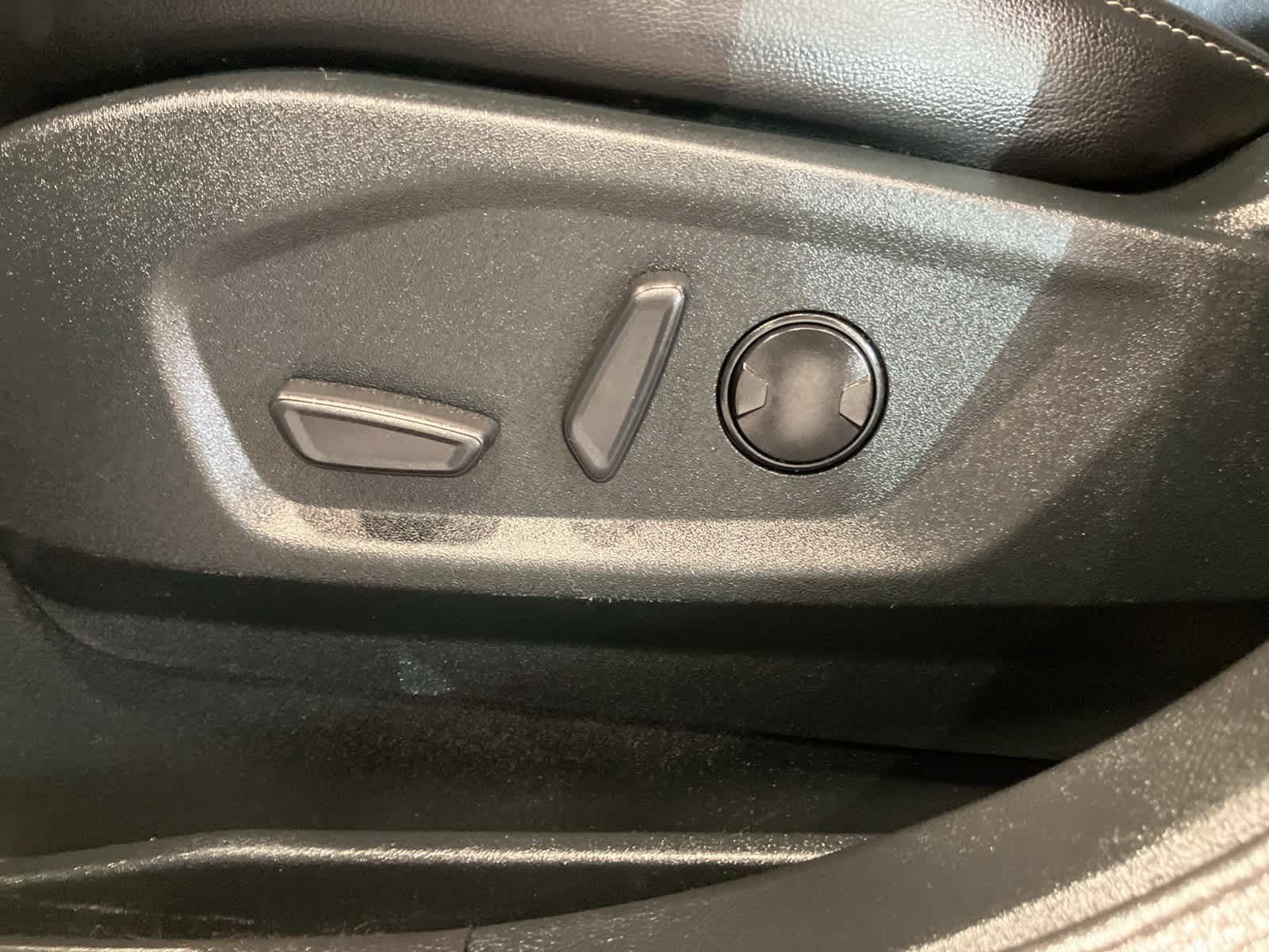 Thumbnail: 2022 Ford Edge - 11