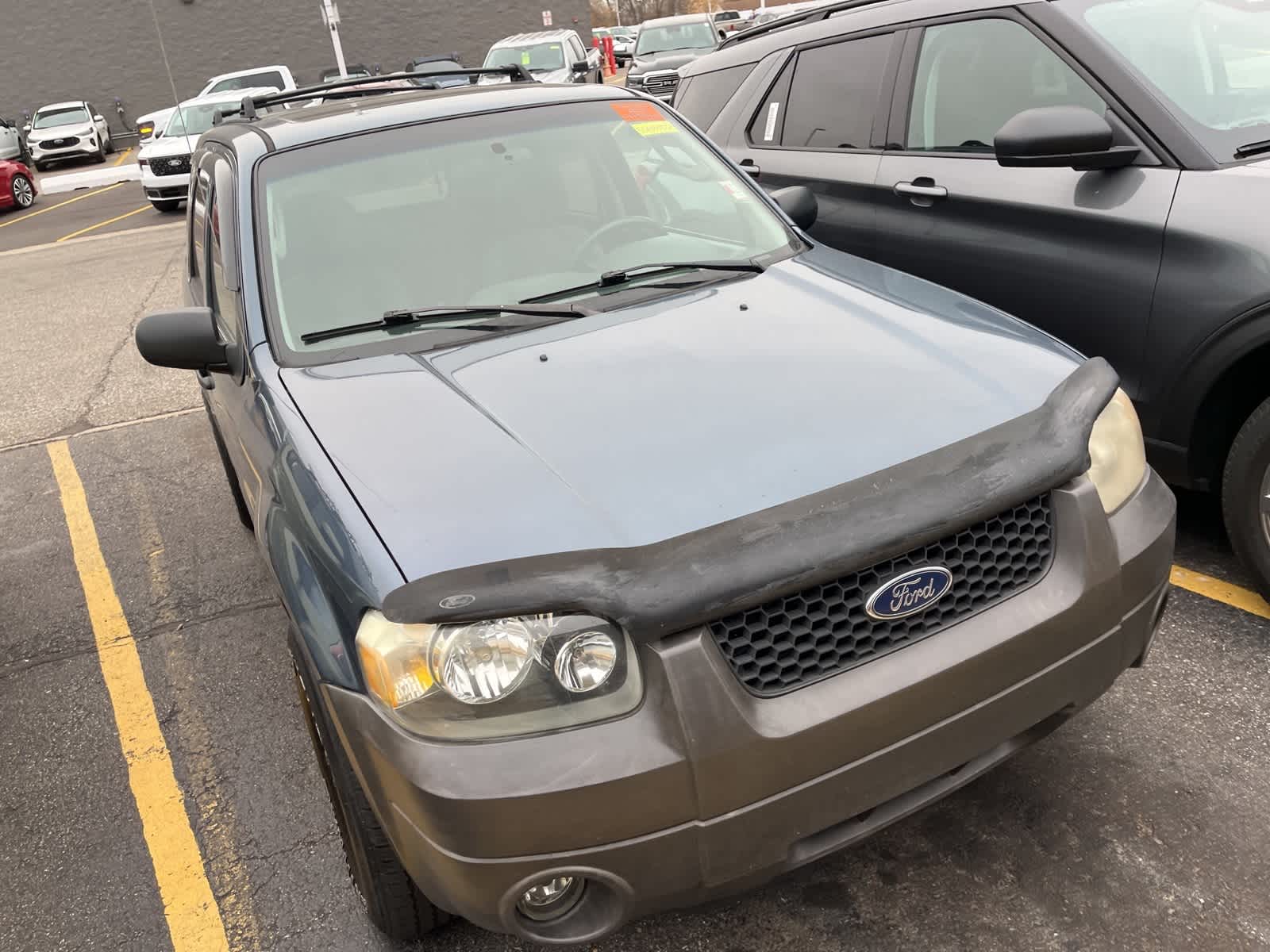 Thumbnail: 2005 Ford Escape - 26