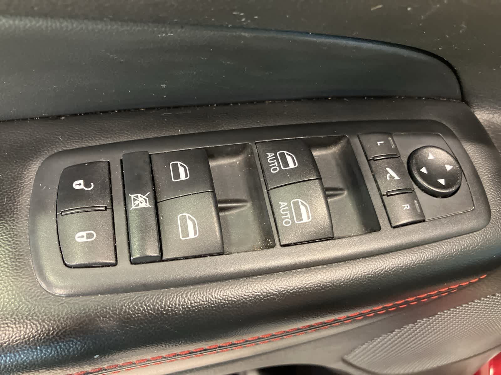 Thumbnail: 2020 Jeep Grand Cherokee - 15