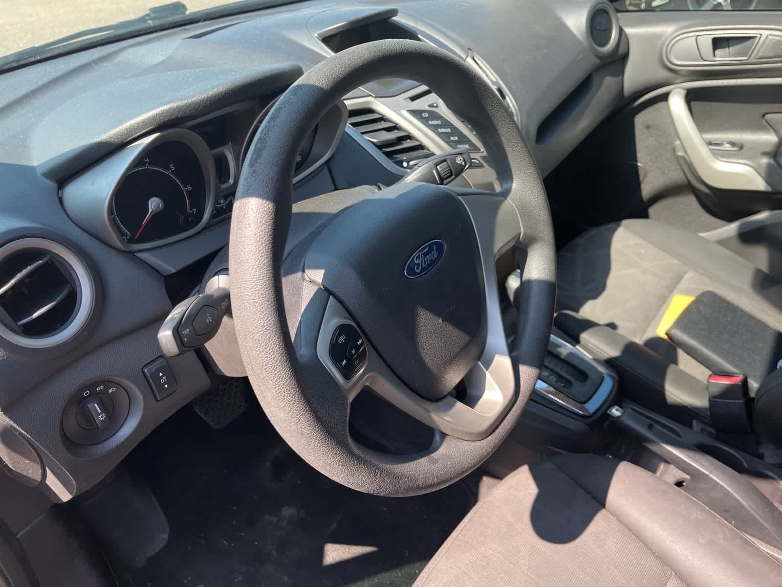 Thumbnail: 2011 Ford Fiesta - 25