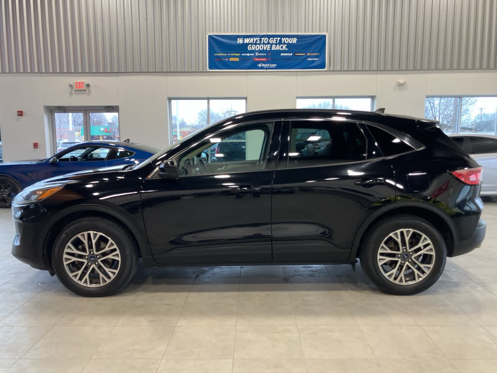 Thumbnail: 2020 Ford Escape - 8