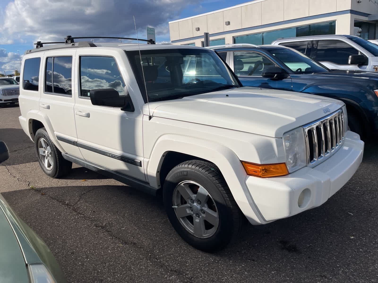 Thumbnail: 2008 Jeep Commander - 19