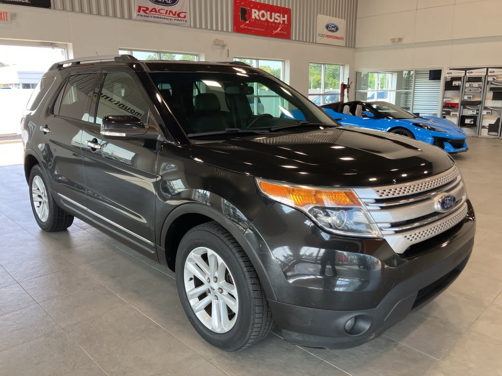 Thumbnail: 2015 Ford Explorer - 3