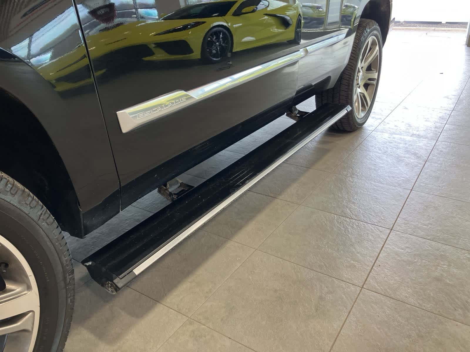 Thumbnail: 2017 Cadillac Escalade - 10