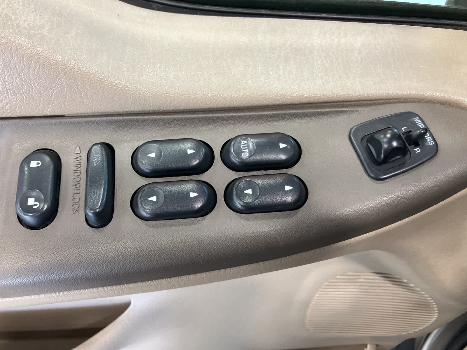 Thumbnail: 2003 Ford Econoline - 15