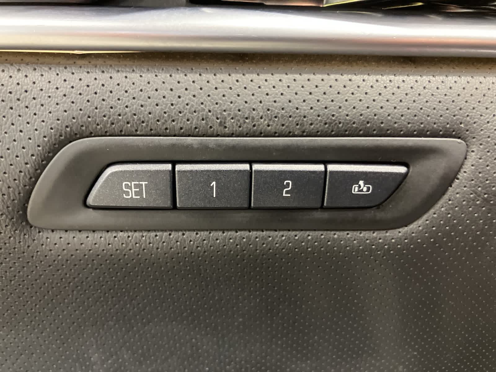 Thumbnail: 2013 Cadillac XTS - 14