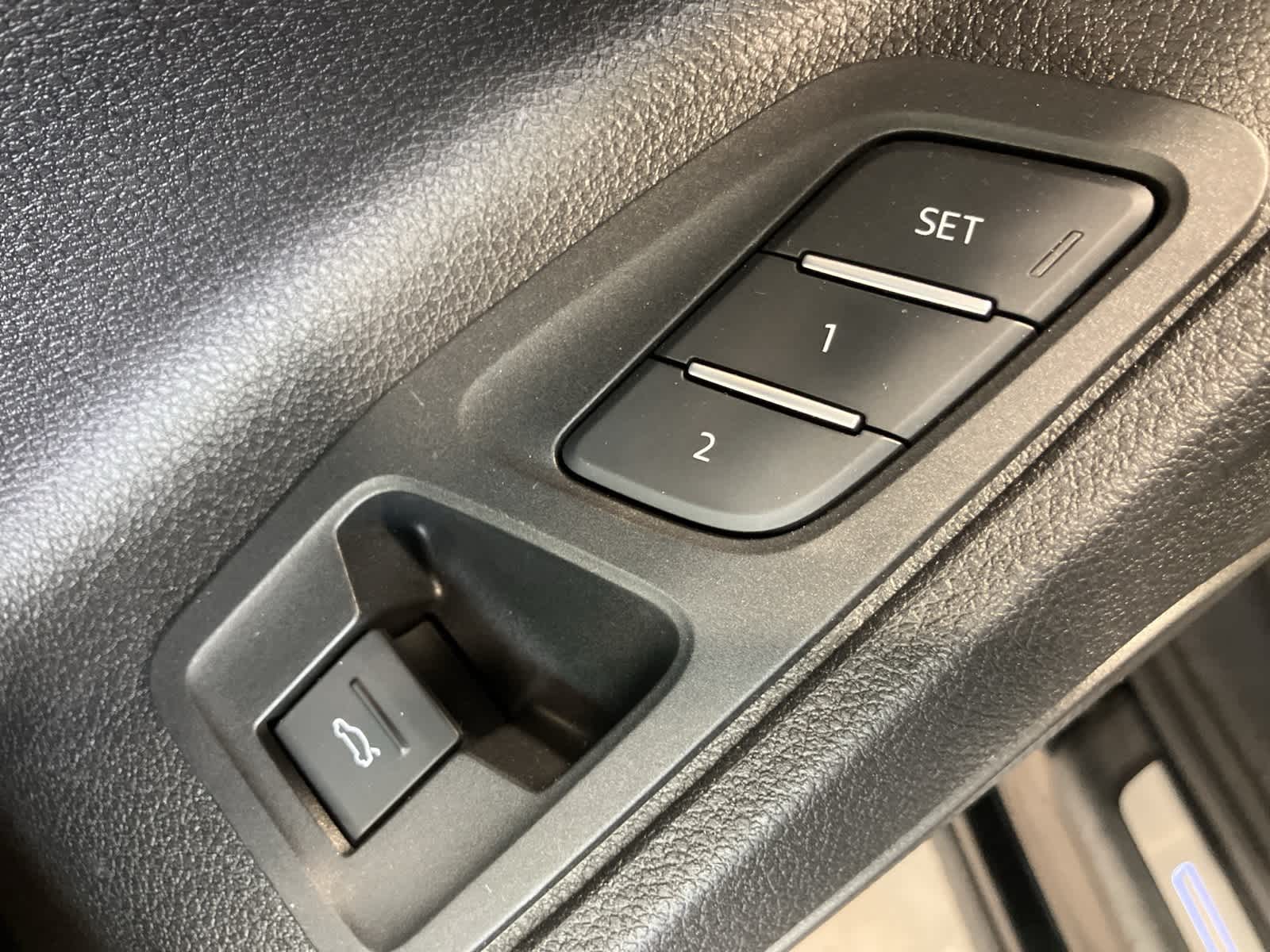 Thumbnail: 2022 Audi Q3 - 16