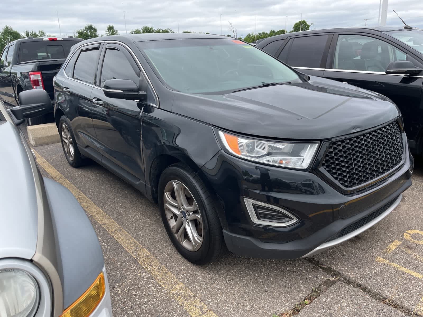 Thumbnail: 2015 Ford Edge - 17