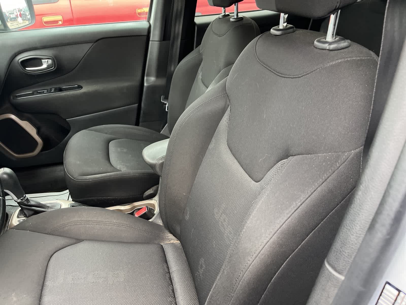 Thumbnail: 2015 Jeep Renegade - 23