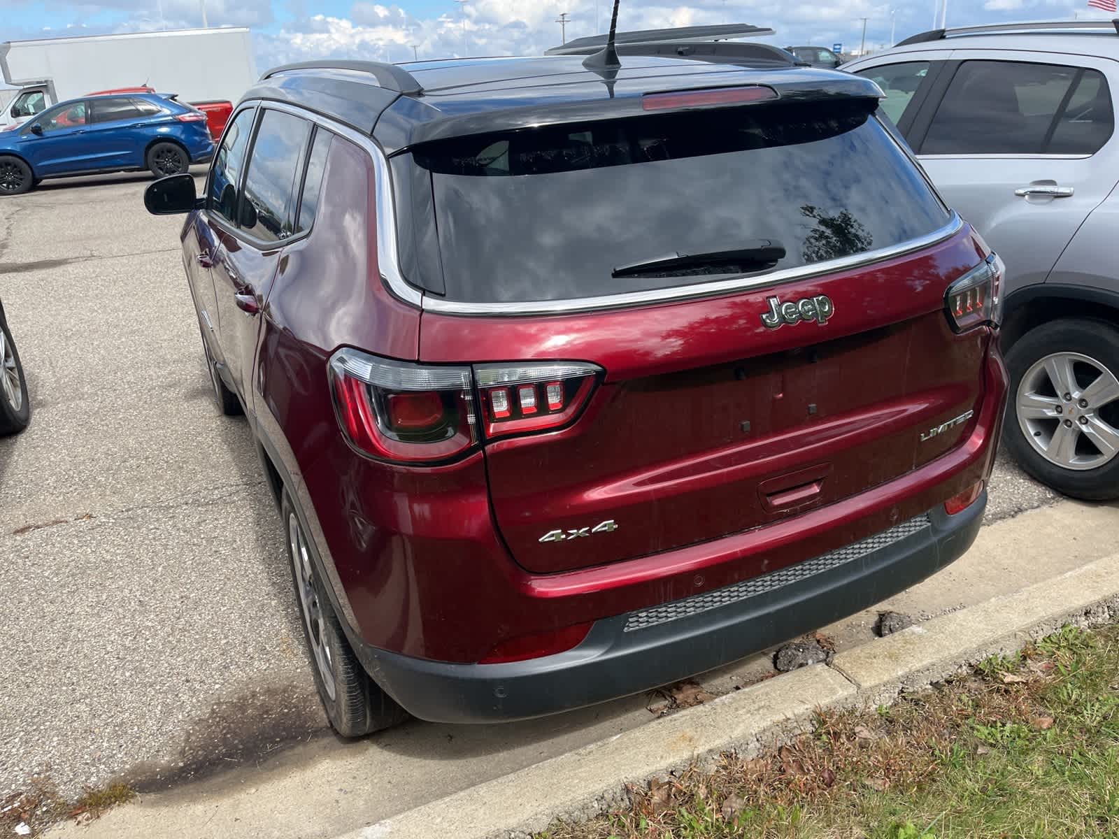 Thumbnail: 2021 Jeep Compass - 10