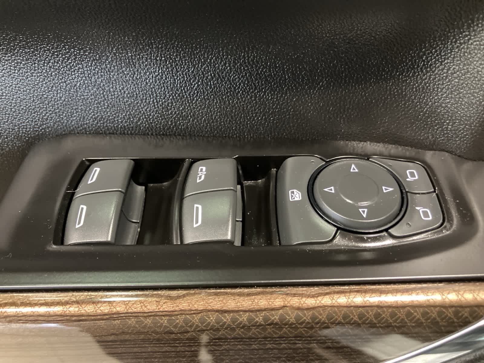 Thumbnail: 2019 Chevrolet Silverado 1500 - 13