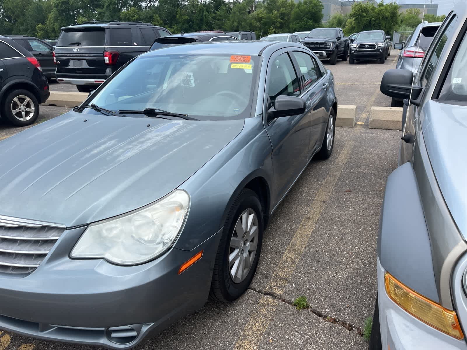 Thumbnail: 2009 Chrysler Sebring - 4