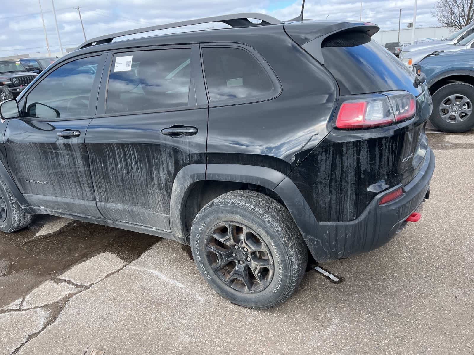 Thumbnail: 2021 Jeep Cherokee - 13