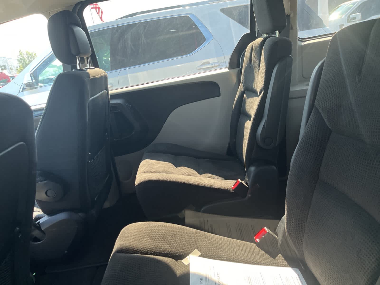 Thumbnail: 2019 Dodge Grand Caravan - 23