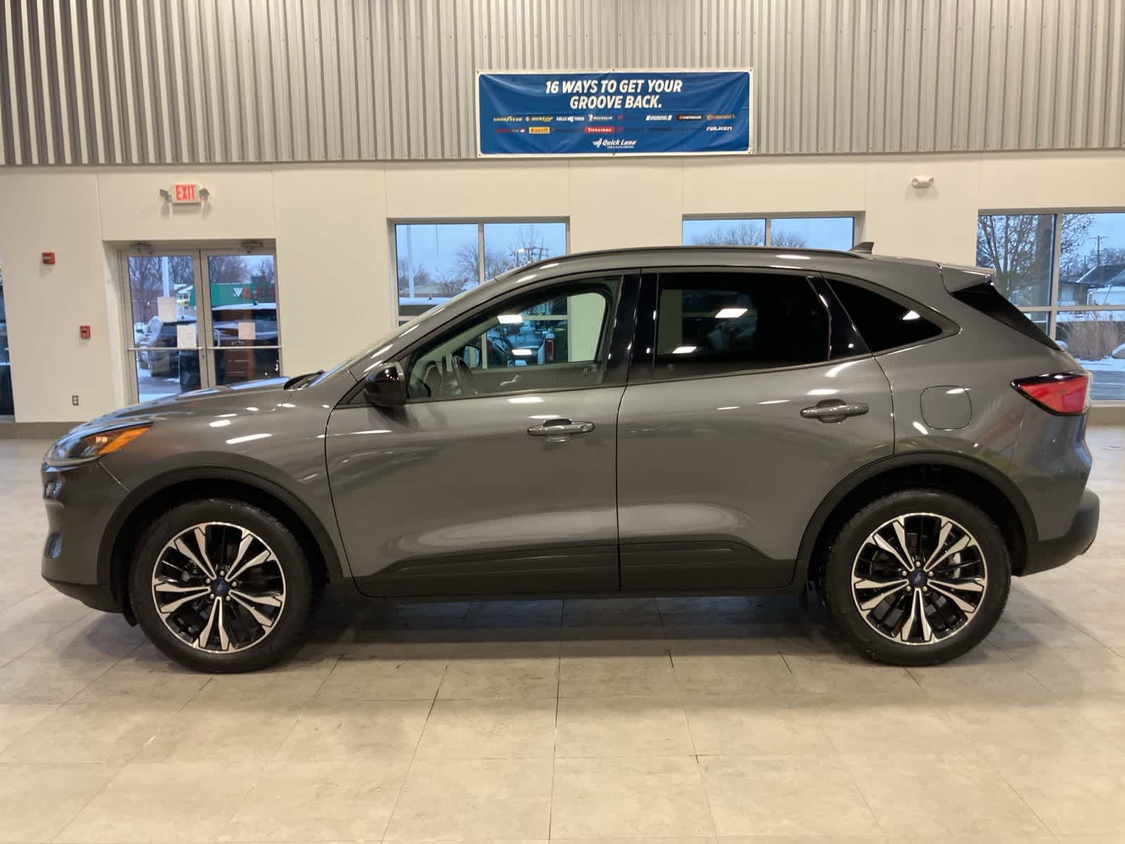 Thumbnail: 2021 Ford Escape - 8