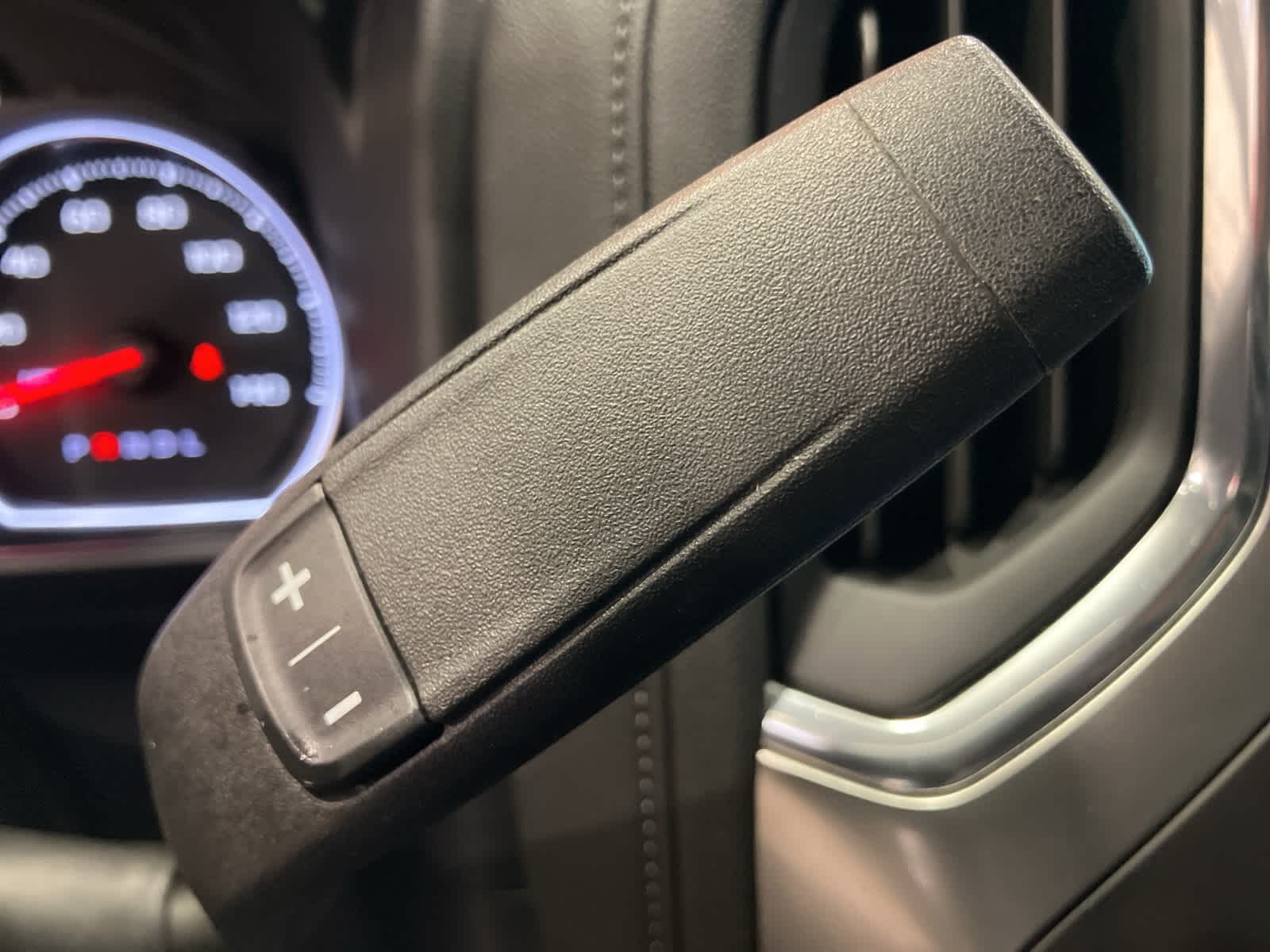 Thumbnail: 2019 Chevrolet Silverado 1500 - 19