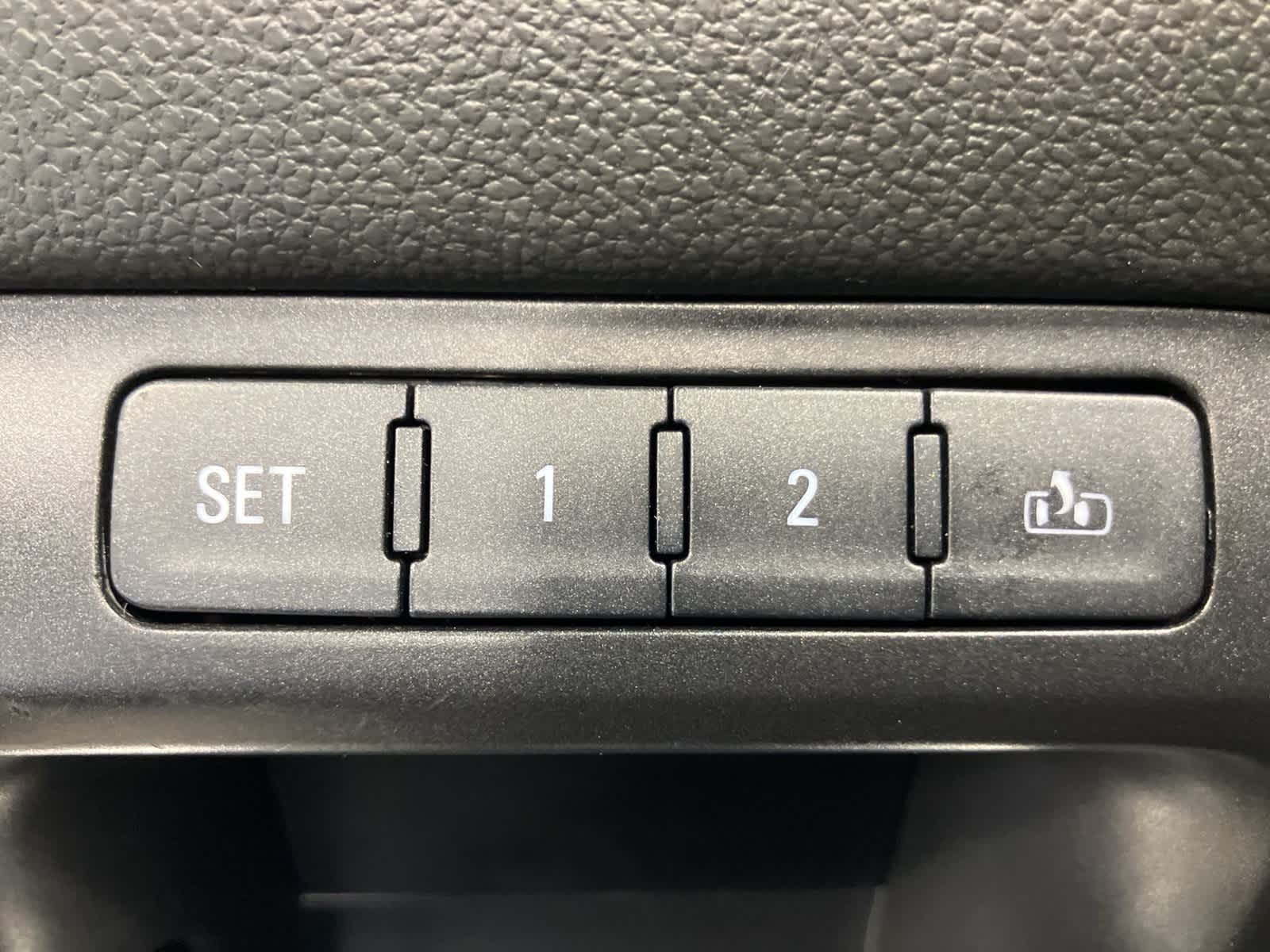 Thumbnail: 2018 Chevrolet Silverado 2500 - 16