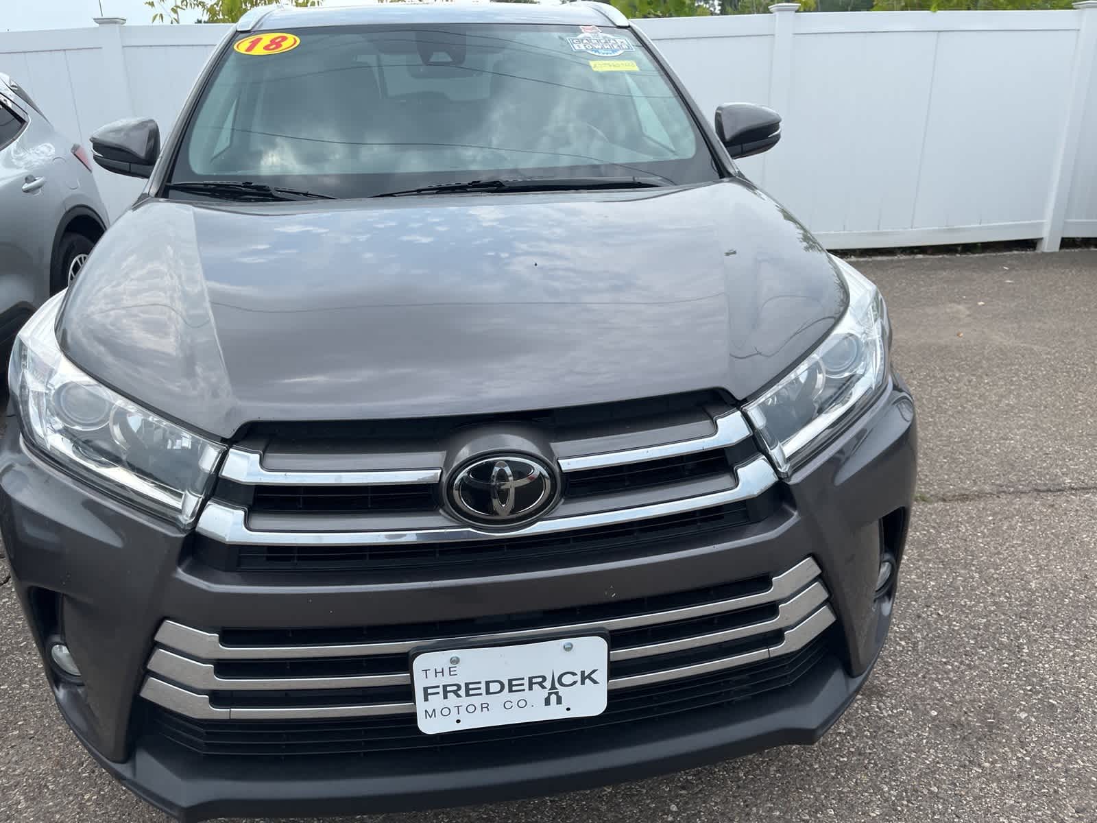 Thumbnail: 2018 Toyota Highlander - 20