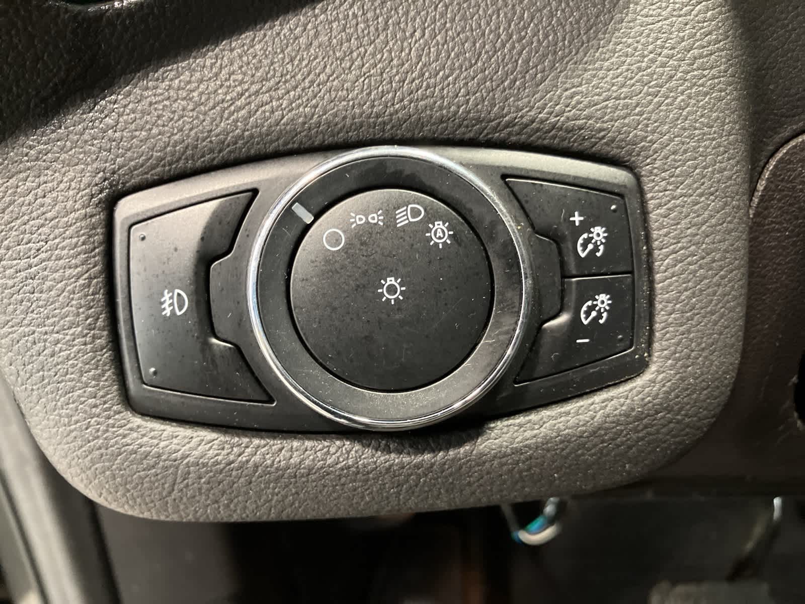 Thumbnail: 2015 Ford Escape - 14